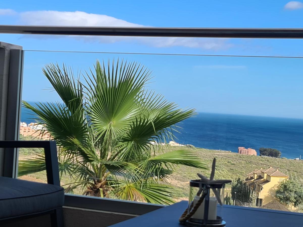 Seaside Serenity - Stylish Apartment With Spectacular Views Manilva Ngoại thất bức ảnh