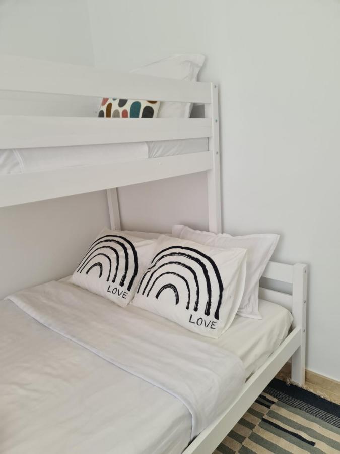 Seaside Serenity - Stylish Apartment With Spectacular Views Manilva Ngoại thất bức ảnh