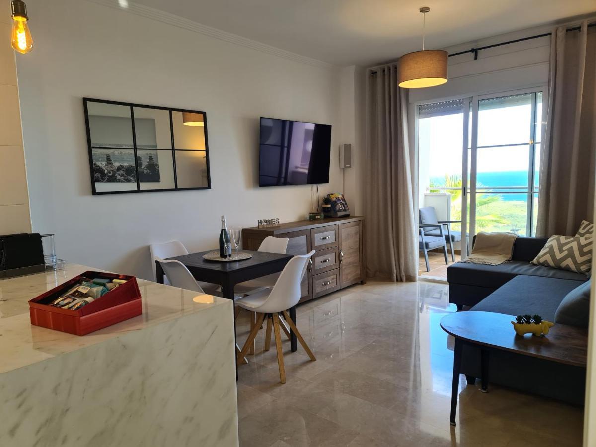 Seaside Serenity - Stylish Apartment With Spectacular Views Manilva Ngoại thất bức ảnh