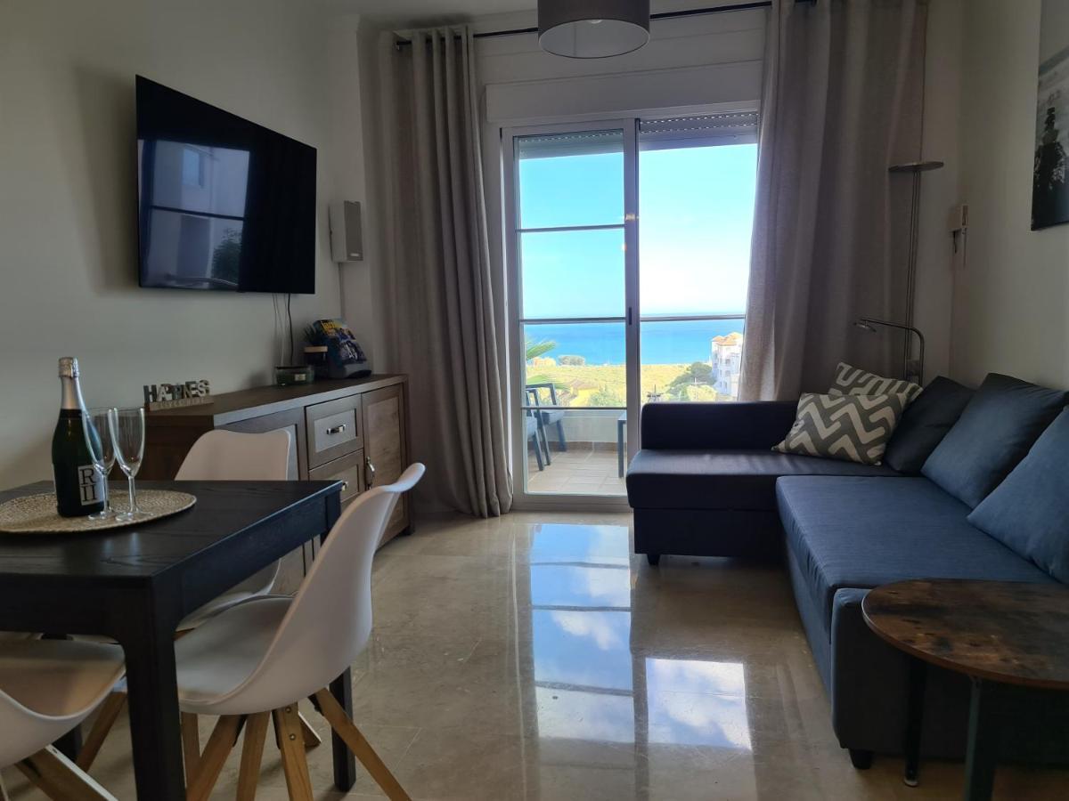Seaside Serenity - Stylish Apartment With Spectacular Views Manilva Ngoại thất bức ảnh