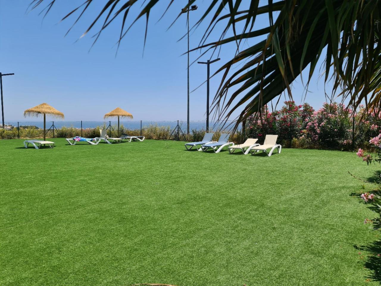 Seaside Serenity - Stylish Apartment With Spectacular Views Manilva Ngoại thất bức ảnh